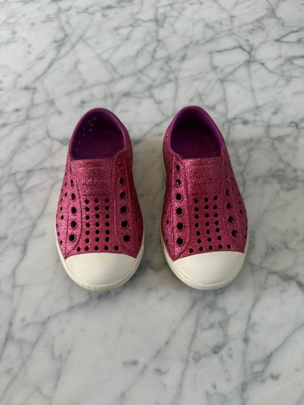 Natives Sz 6 Toddler Slip-On Glitter Pink Magenta Water Summer Shoes